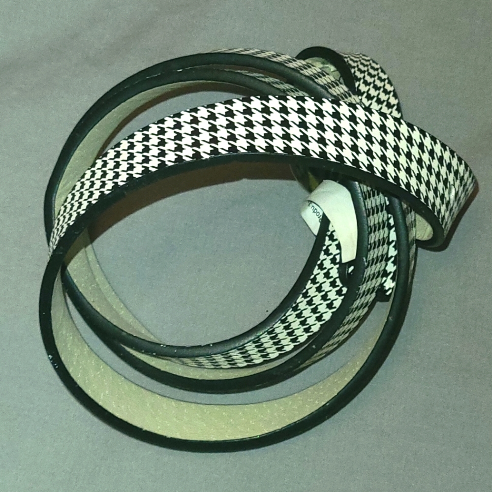 Black and white pattern belt